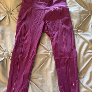 Lululemon Athletica Women's Magenta Fast & Free Crop Leggings